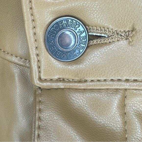 Abercrombie & Fitch | The 90’s Straight Ultra HiRise Faux Leather | Size 10 - Picture 4 of 9